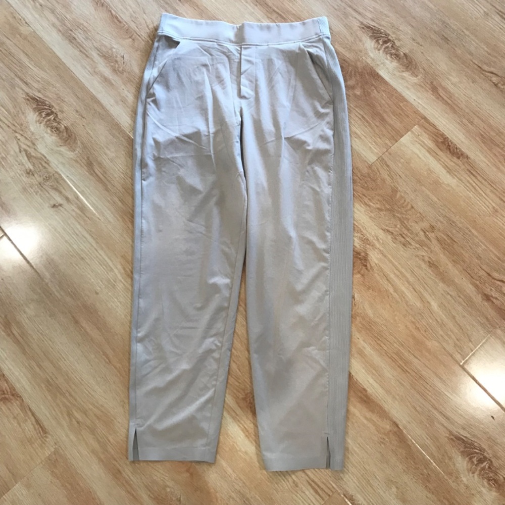 Athleta Brooklyn pants size 6 zippered back pockets vguc neutral - Picture 2 of 4